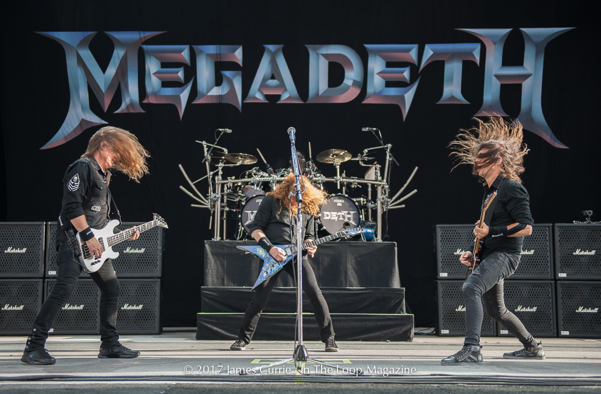 Megadeth tocando en vivo